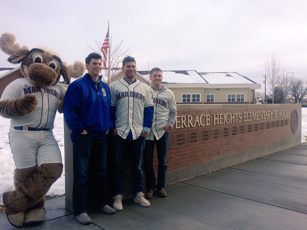 Stefen Romero and Shawn O'Malley stop by Terrace Heights Elementary School as part of the <a href="/Mariners/">Seattle Mariners - y</a> Caravan