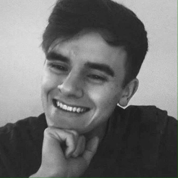 connordetails's tweet image. his face