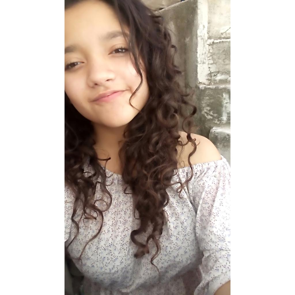 koreamirka's tweet photo. Ojála se te acabe la mirada constante,la palabra precisa,la sonrisa perfecta,ojalá pase algo que te borre de pronto. https://t.co/C6wq26dXs2