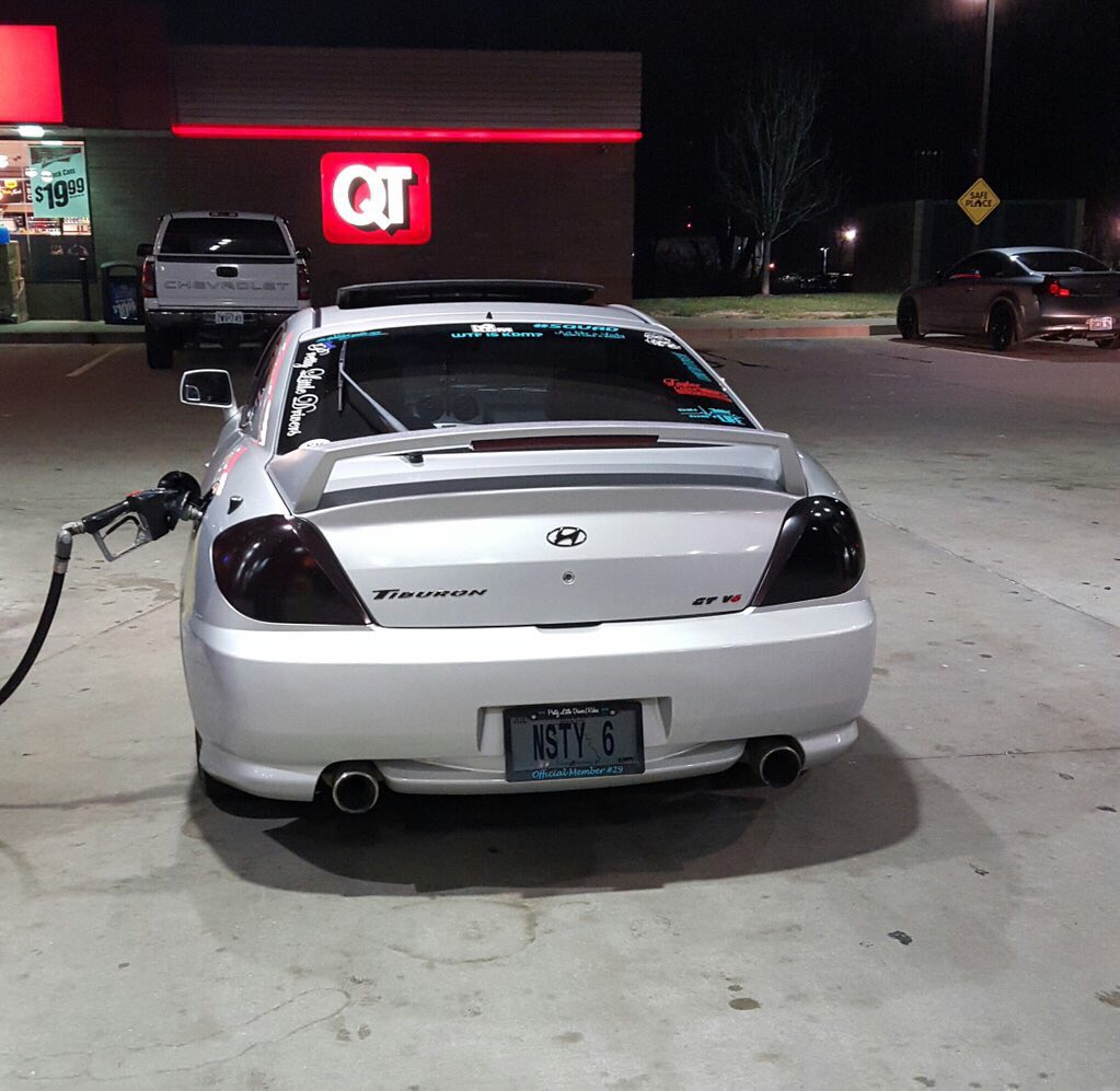 CommonCollCars's tweet photo. Lady driven Stanced tiburon owner :@MiTsUbIsHi2015 #clean #nicestance #functionandform #tristateslammed https://t.co/4gri7em8aj