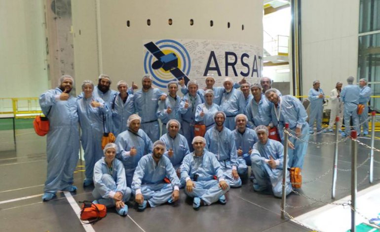 NoticiasdeAR's tweet photo. Todos ñoquis, no hicieron más que mandar un par de Satélites al espacio. https://t.co/fwJSXPS53v #Despidos https://t.co/Gnzi8fN4Kz