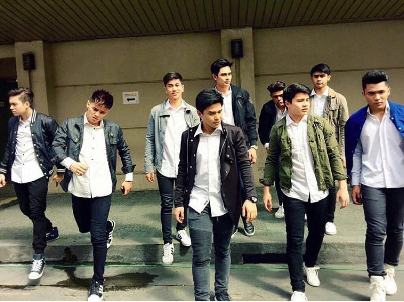 shaideleon24's tweet photo. Pag nagfollowback kayo, promise ipapasa ko lahat ng subject ko! 💕😊😭😭😭😭😭😭😭😭😭🙊🙊🙊 kahit mahirap gagawin ko promise. 😊✋✋ https://t.co/KaXAT0mnzp