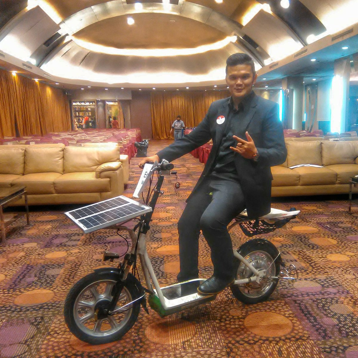 pandamend's tweet photo. Inovatif. Energy Bike, karya mahasiswi ITSB #My6Values warbiasaakkk https://t.co/lg9yaem5Kq