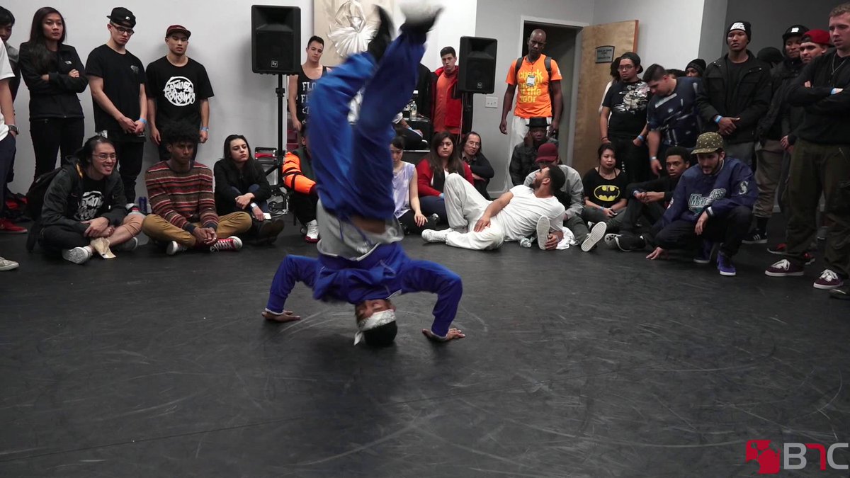 breakingstation's tweet image. FINAL BATTLE OF DOSU VS SPYDEY @ URBAN STYLES 2016 #bboy goo.gl/MFnIns