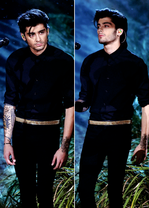 LianPeiiin's tweet photo. Es casi ley los amores eternos son los más breves.
#HappyBirthdayZayn https://t.co/EZ9eNl7OTa