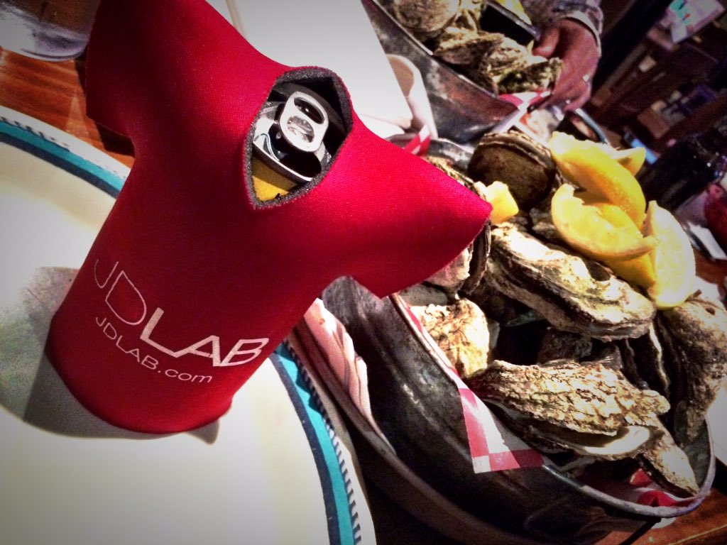 MGreenPhoto's tweet photo. Mmm so good! The Steamhouse Lounge did not disappoint! Steam oysters and a cold beverage go so good! #jdlabrocks https://t.co/p042osyCS2