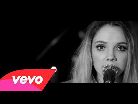 glitterxswift's tweet photo. https://t.co/eJfXIBt7H6 Watch on Fahlo: Seems like a good day to bring back some #DBRequestLine ๐ผ https://t.co/k5C3kakF1F