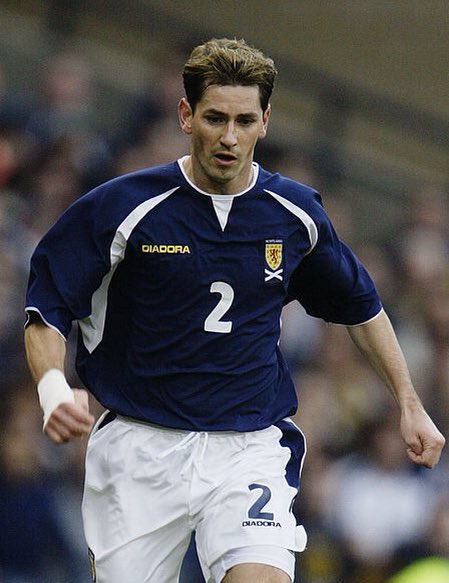 Fullfutbolero's tweet photo. Jackie #McNamara,#Carruchara,defensa,516 partidos,14 goles,33 veces internacional🇬🇧#Escocia https://t.co/E1CB7o8pEZ