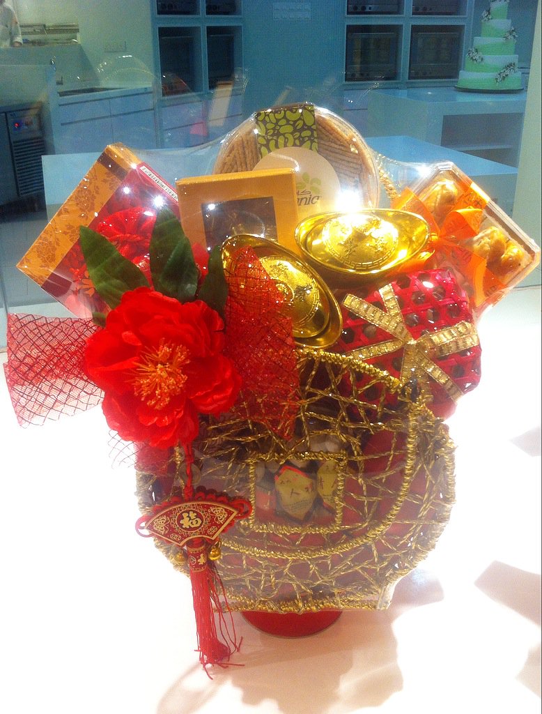 starhillcstudio's tweet photo. These beautiful and festive #CNY hampers will surely bring you lots of #ong or #goodfortune #ChineseNewYear #monkey https://t.co/tZnyfYWMzt
