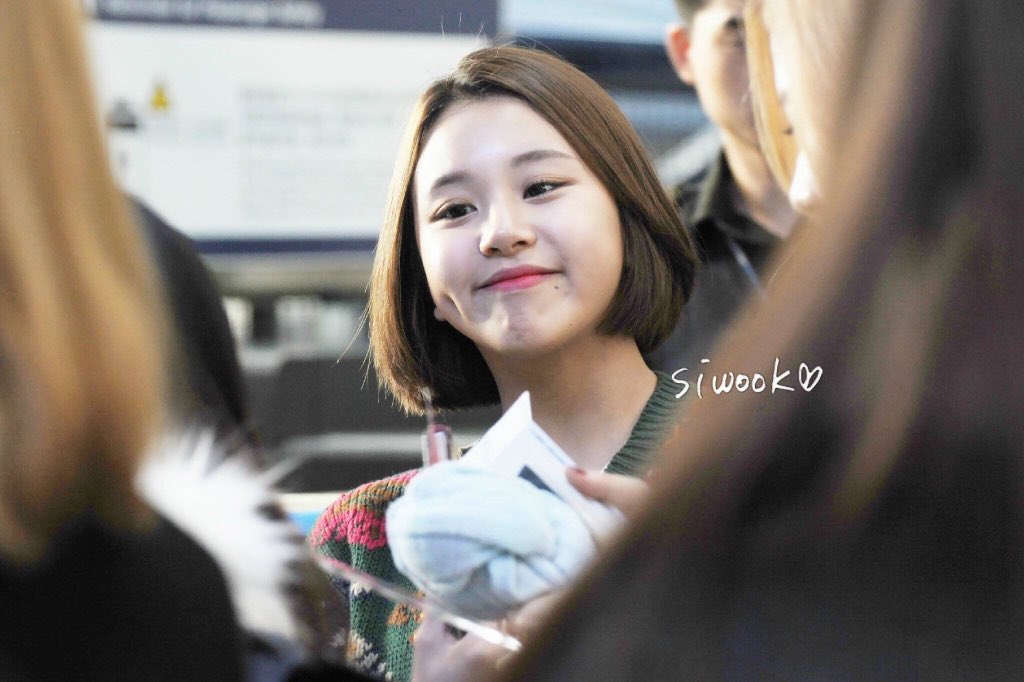 160111 Beijing Airport #twice #JPYETWICE <a href="/JYPETWICE/">TWICE</a> #채영 #나연 예뻐ㅠㅠㅠㅠㅠ