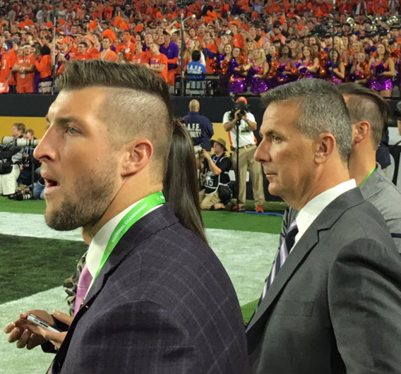sportsbetcomau's tweet photo. Ever wondered what Tim Tebow would look like with a ponytail? #NationalChampionship https://t.co/eggtwLrDZM