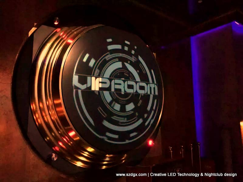 DGX_Designer's tweet image. DGX installation @ VIP ROOM Nightclub #DGX #leddisplay #nightclubdesign