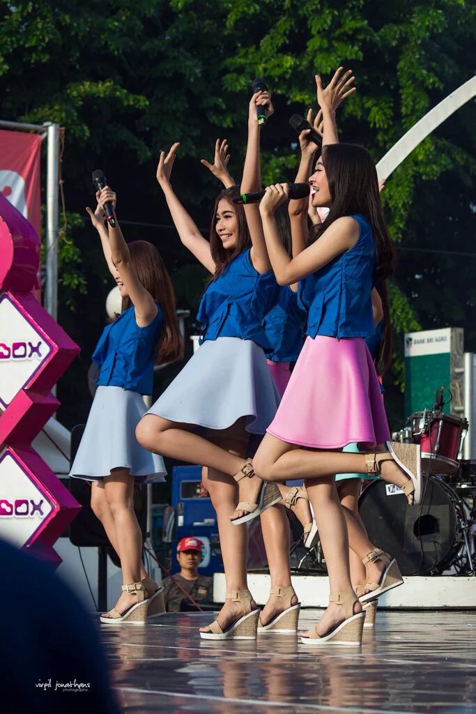 Resharepict's tweet photo. reshare by kak @virgiljonathans @ellenationjakut @MiftachibiOfc @WeHeartsTata @EllenationIndo https://t.co/AS8HSiFXkE