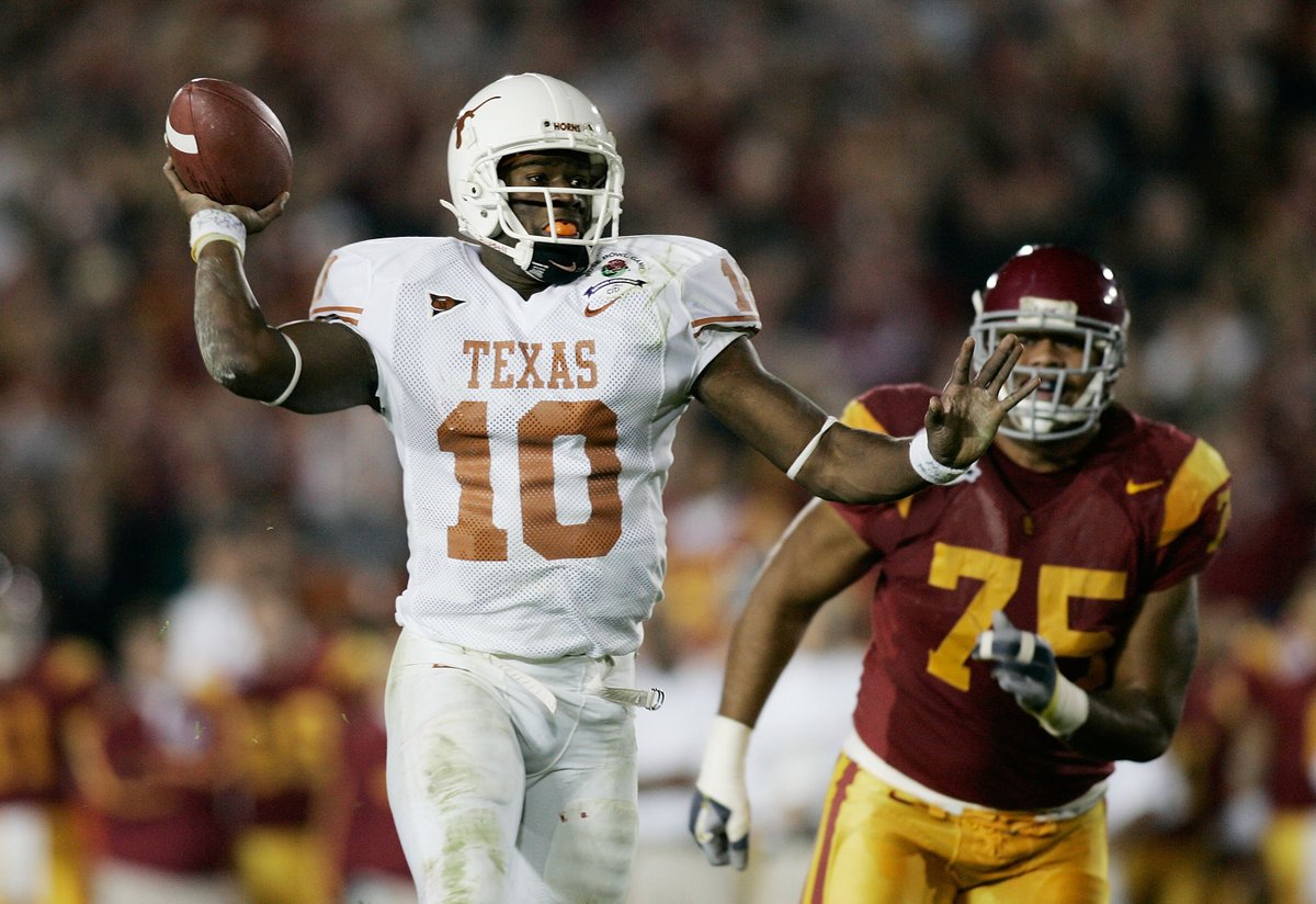 SportsCenter's tweet photo. Can't make this up:

2006 Rose Bowl:
4:03 left
Texas 33, USC 38

Tonight:
4:40 left
Clemson 33, Bama 38 https://t.co/KNmgib7zo8