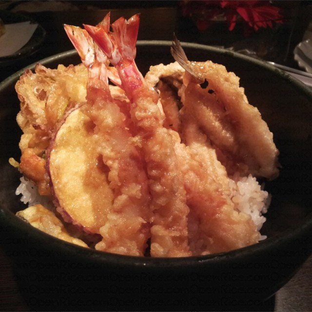 OpenSnapJP's tweet photo. #外国人観光客 からも人気の 日本料理といえば、#天丼！サイズや素材、衣や油の温度までにも #こだわる ところも。Photo by JuRuRu #OpenSnap の天丼はこちら https://t.co/8Lo32Qei9E https://t.co/mbzNtFBWal