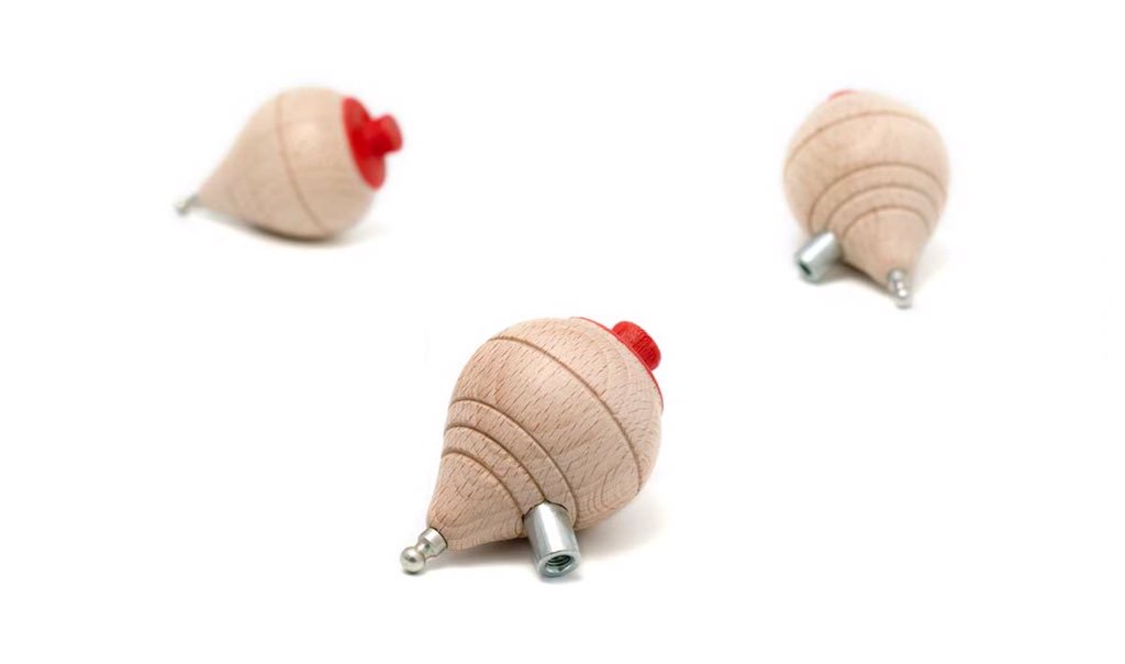 Originales colgadores de pared en forma de peonza!! #original #decoracion #ohmygood buy now: ohmygood.net