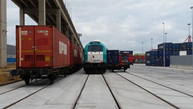 Ya está en funcionamiento la ampliación de la terminal ferroviaria, que cuenta con una vía más #Sevillahoy