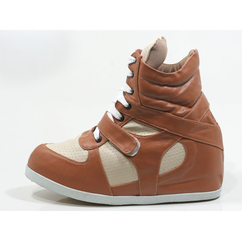 putrayuwana1's tweet photo. Sneaker wedges made by custom! More info: Line: Putra Yuwana, SMS/ WA: 085842111201, IG: Putra_Yuwana @SoloThok https://t.co/9vP3JDyYbb