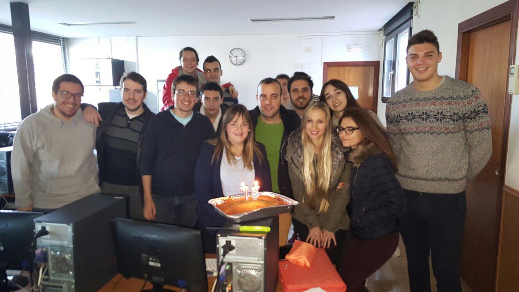 eFePeros's tweet photo. #75añosJaverianas #ComercioInternacional https://t.co/Wr73QPeGqK