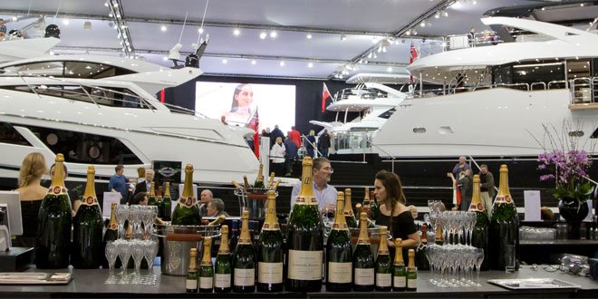yachts_luxury's tweet photo. RT https://t.co/IWpCXpJv9V See the best of boating in #London 8-17 January https://t.co/3vSLv76hOk #yachts #LBS2… https://t.co/UkZKXELpHH