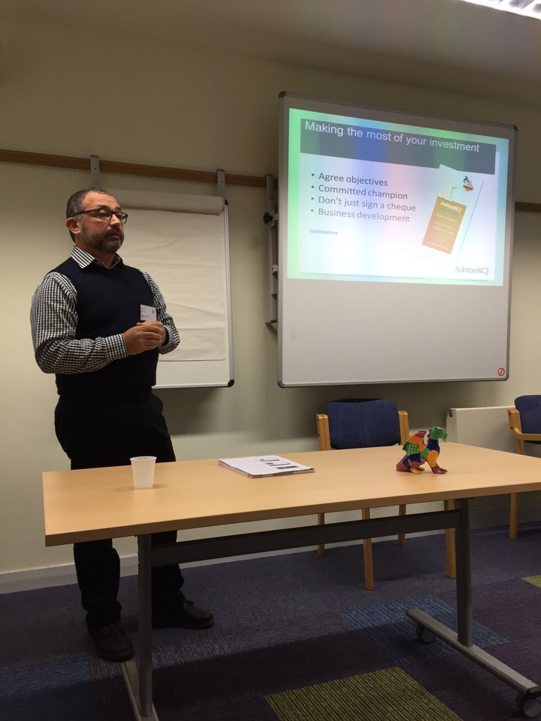 Emily_Ashtons's tweet image. The lovely Dave Richardson @bigphatphotos talking about his old friend @PatchDragon #pigsgonewild