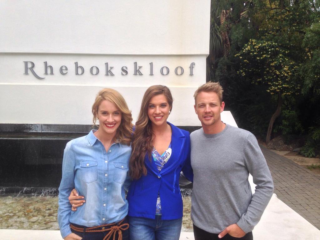 'n Maand voor <a href="/Donnalee_R/">Donnalee Roberts</a> &amp; <a href="/ivanbotha17/">Ivan Botha</a> se film #VirAltyd landswyd in teaters vrygestel word. Só opgewonde! #12Febr