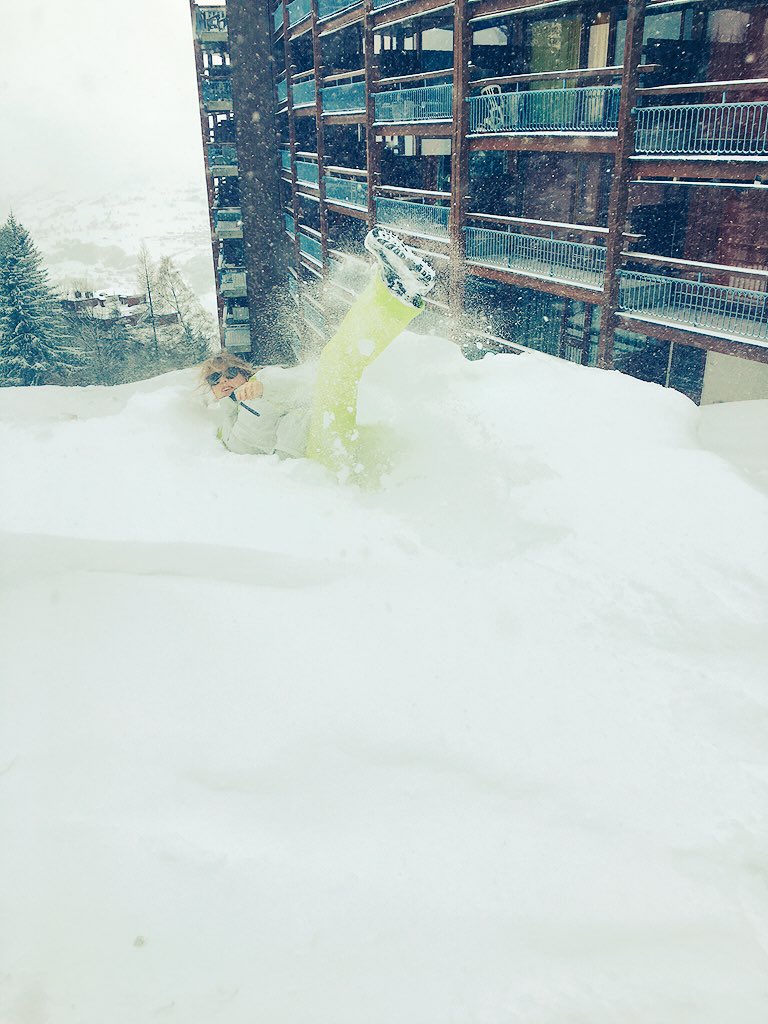 Rebecca Horner tweet media