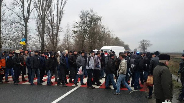 Шахтарі перекрили трасу на Польщу, на Львів теж їдуть ...