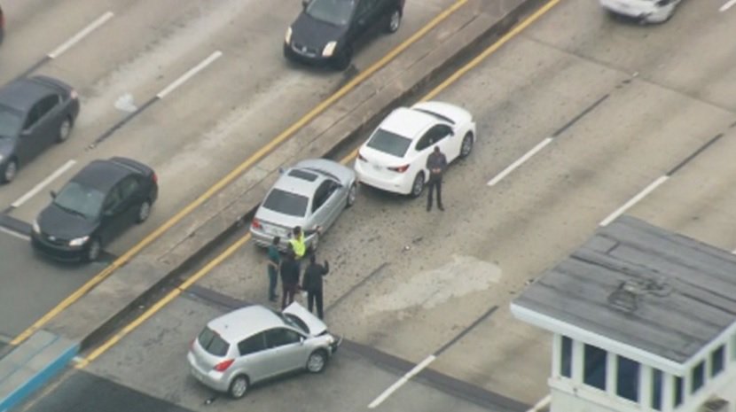 Multiple-vehicle crash shuts down part of 79th Street Causeway bridge bit.ly/1RjYHZa?utm_me… https://t.co/ezwruI3ymH