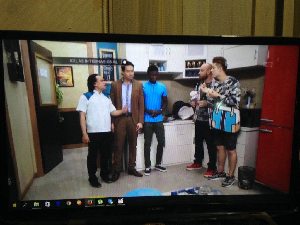 rizal_siri's tweet photo. Saatnya Nonton @Kelas_NET di streaming youtube,mantap!!!! #KelasDilema_NET https://t.co/sJYDK2kuC2