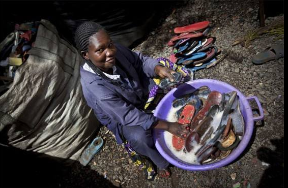 Konemanen's tweet photo. Little company from Kenya that makes toys from slippers that wash up on the beach #Inspired #WhatAreYouDoing https://t.co/PHckSxmgte