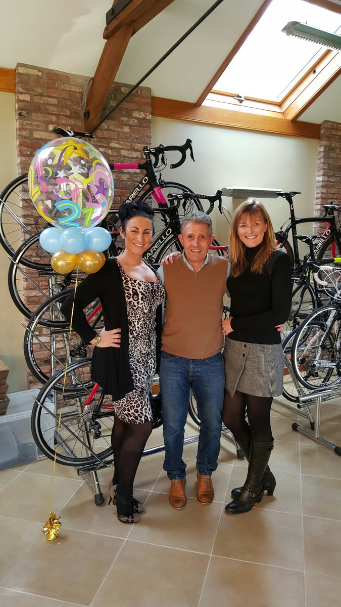 YellowLimited tweet media