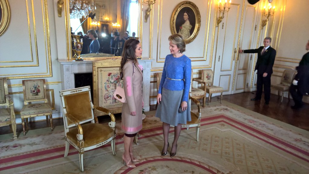 længde Flourish elektropositive Belgian Royal Palace on Twitter: "Meeting with H.M. Queen Rania of Jordan  at the Royal Palace of Brussels https://t.co/kgsESP4VGL" / Twitter