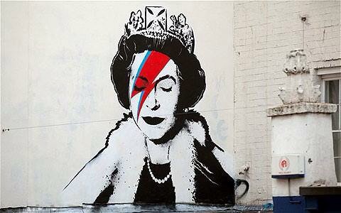 martimusique's tweet photo. Rendez-vous dans les étoiles... #Bowie #Banksy https://t.co/1TUi87yURu