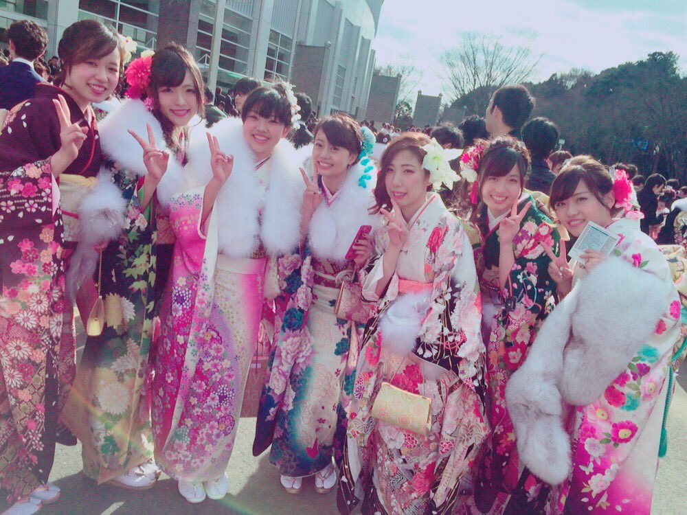 HanAeee048's tweet photo. 成人式楽しかった〜😋💕 https://t.co/CvjtA4CWkK