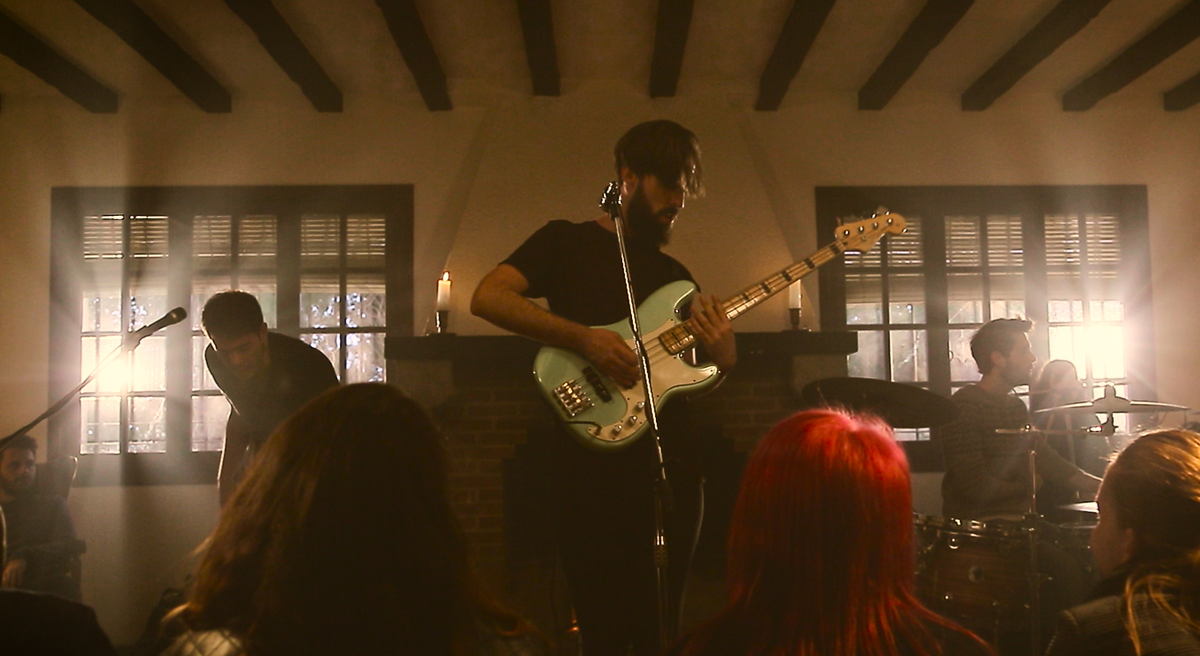 ESTRENA! Nou videoclip i single de <a href="/maimaioficial/">Mai Mai</a>: #DolçaForça. Mira i escolta ací >>  tresdeu.com/2016/01/mai-ma…