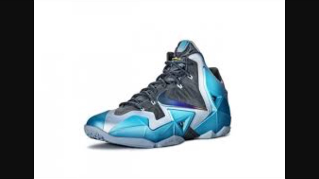 omagicAFAF's tweet photo. Anyone trying to buy these?????they look brand new!!!size 11 https://t.co/CmkRrQPAsk