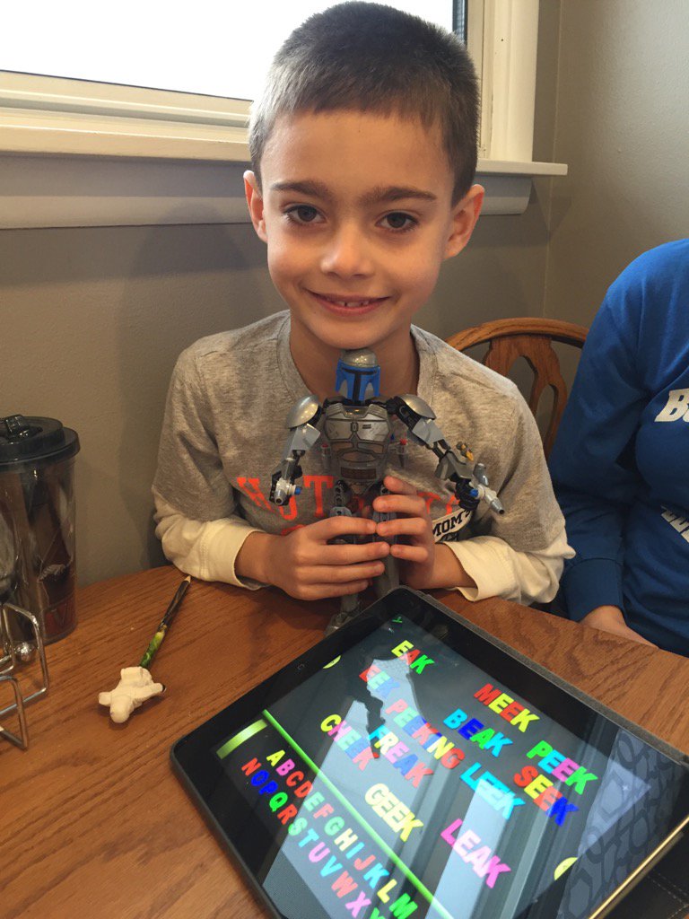 lthomps1's tweet photo. Collaborating with Jango Fett on abc magnet app for eLearning. #tcelearning https://t.co/VLZLP55bac