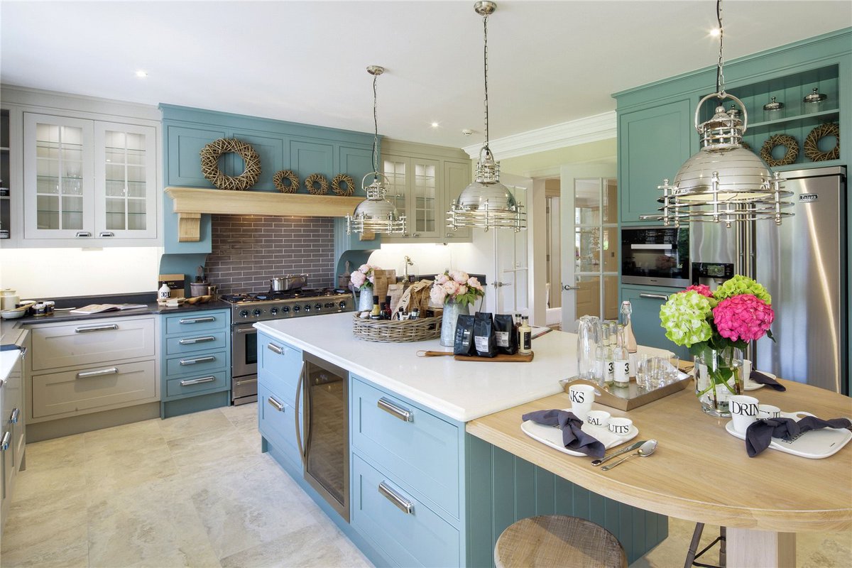 PrimeLocation's tweet photo. How to prepare your home for sale https://t.co/aEMTF1jxkj https://t.co/zCWkHntCP0