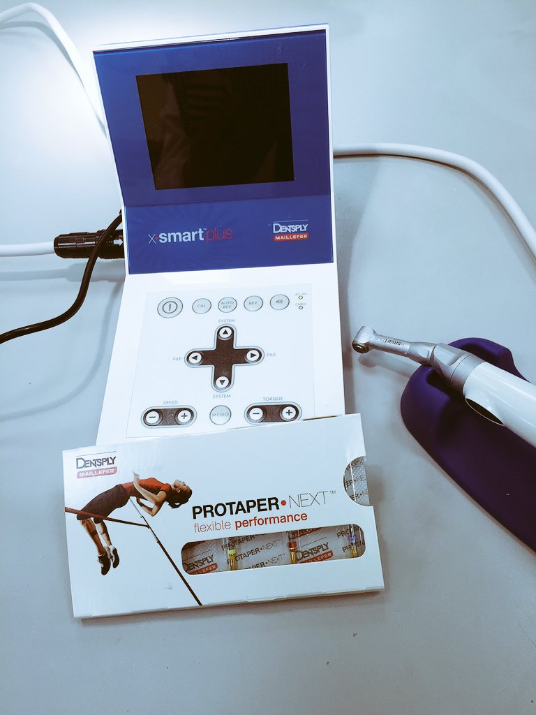 Arlindal77's tweet image. Los alumnos de cuarto curso #OdontologíaUCH y #DentistryUCH @uchceu han probado el #ProtaperNext en #practicasdePTD