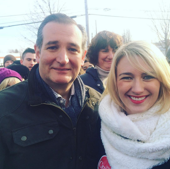 SienaPolSaints's tweet photo. Students are meeting both sides of the aisle today! @ChelseaClinton @tedcruz @SienaPOSC @SienaCollege #fitn https://t.co/KE6THcyAWJ