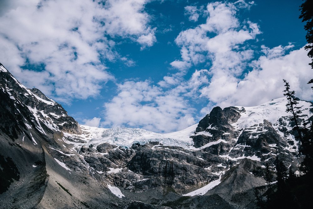 Canada's tweet photo. #DYK Alberta &amp; B.C. make up some of the beautiful backdrops of #GoldenGlobes best drama @RevenantMovie? https://t.co/3tOPy5j29p