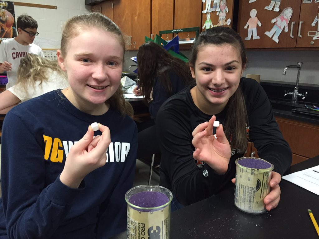 HINeSMnSTEM's tweet photo. #labstations for 8th grade weathering and erosion! #CFEVS #RealizeU https://t.co/lTuLDtNCr1