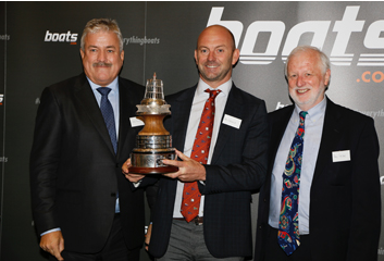 Ian Walker named Boats.com YJA Yachtsman of the Year - Eleanor Poole Young Sailor of the Year