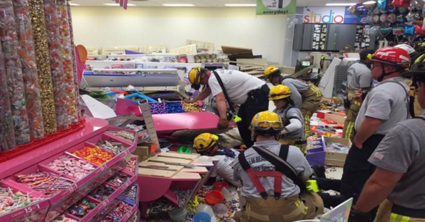 Shelving collapses at Party City in Palm Beach County, rescuers search for victims bit.ly/1OZfSiB?utm_me… https://t.co/jrIIADqQZ9