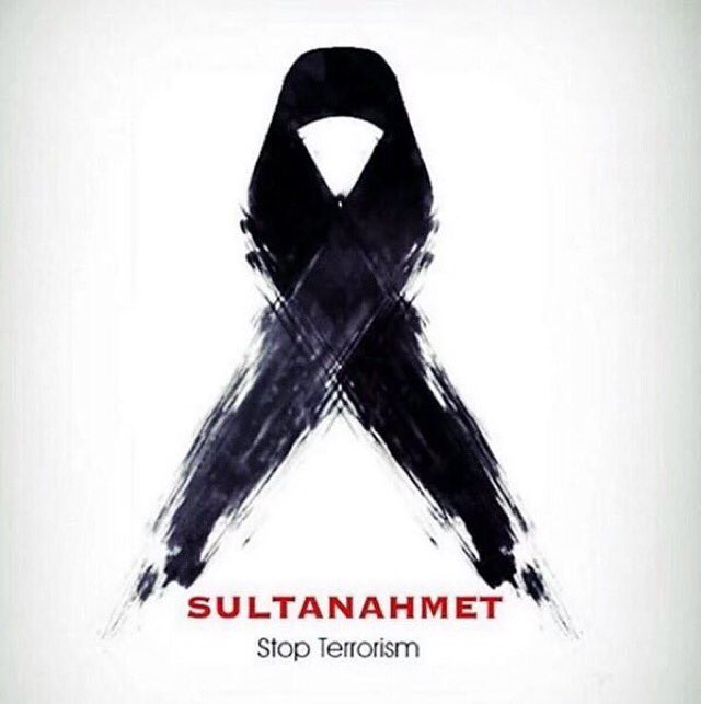 CesmePaparazzi's tweet photo. Terörün her türlüsünü lanetliyoruz! #sultanahmet https://t.co/tINMw6ls7M