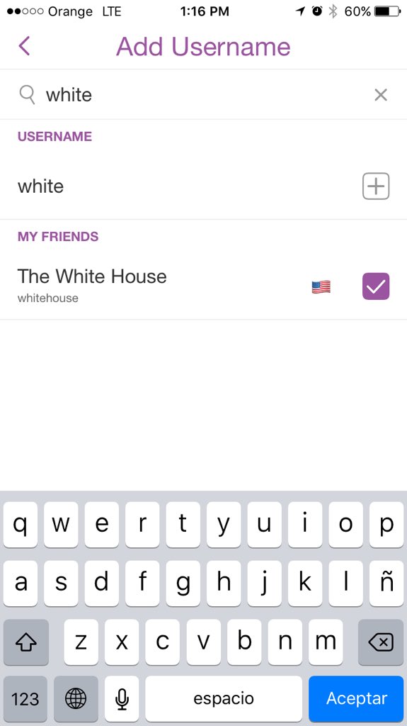 Fayrizek's tweet photo. Es facil, solo escribes white y sale hasta la bandera 🇺🇸 @12y2 @sergiocarlo @KarinaLarrauri #snapchat #whitehouse https://t.co/Inka1Nv6r8