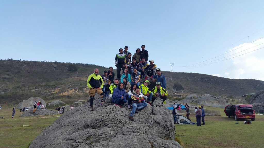 diegostunt92's tweet photo. Family torkke en bojaca q buen salida https://t.co/bbMiEbLoTQ