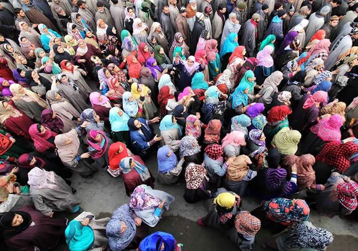SheikhMusaibjk's tweet photo. #Kashmir
#ZevanMartyr
Funeral https://t.co/y3caYgPbz3