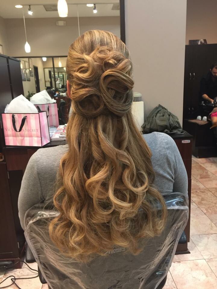 Oasis Aveda tweet media